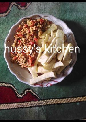 A picture of Yam and egg sauce.