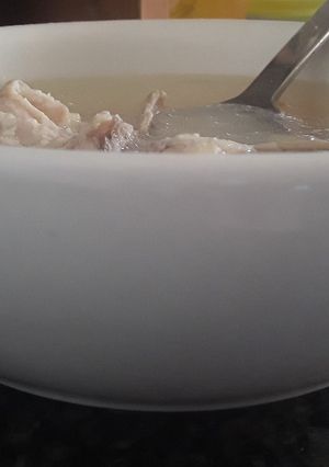 Una foto de Caldito de Pollo Sencillo