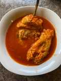 Chiles capeados en salsa roja (A mi estilo)