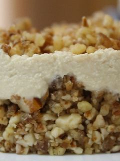 Una foto de Mini tarta vegana de tofu y vainilla en 10 min - 👉 Postres Veganos Fáciles y Rápidos
