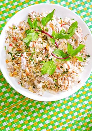 Hình của món Nộm hoa chuối.