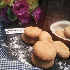 A picture of Coconut cookies.