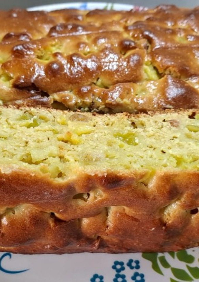 Una foto de Budín húmedo de melón y coco