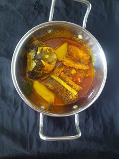 সব্জী দিয়ে মাছের ঝোল (sabji diye macher jhol recipe in Bengali) রেসিপির প্রধান ছবি