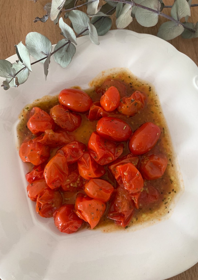 Una foto de Tomates cherry asados en microondas