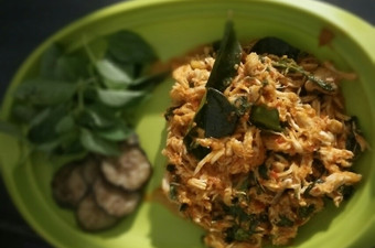 Resep Ayam suwir kemangi pedes Enak