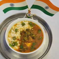 A picture of Tiranga Sabzi-Green Chana Paneer Sabzi(Kathiawadi style).