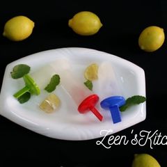 A picture of Lemonade Popsicles.