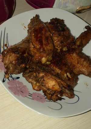 A picture of Honey grill chicken part.