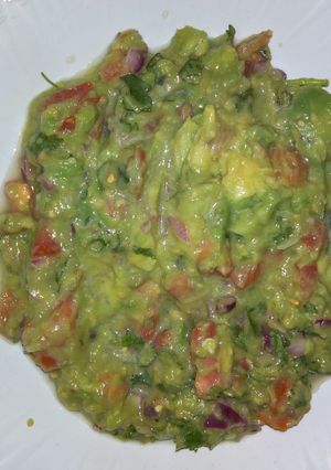 A picture of Guacamole with Vinegar.