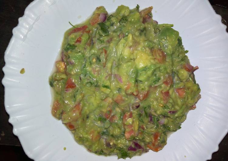 Simple Way to Prepare Any-night-of-the-week Guacamole with Vinegar