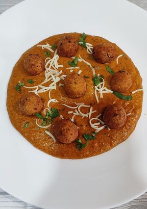 A picture of Cheese Angoori Kofta Curry.