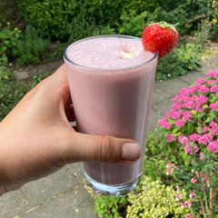 A picture of Strawberry, vanilla ice cream milkshake.