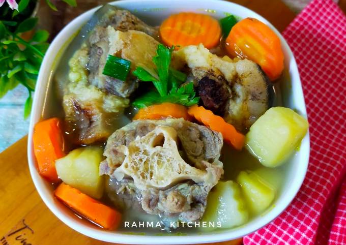 Cara Gampang Membuat SOP BUNTUT dengan Kulitnya Anti Gagal