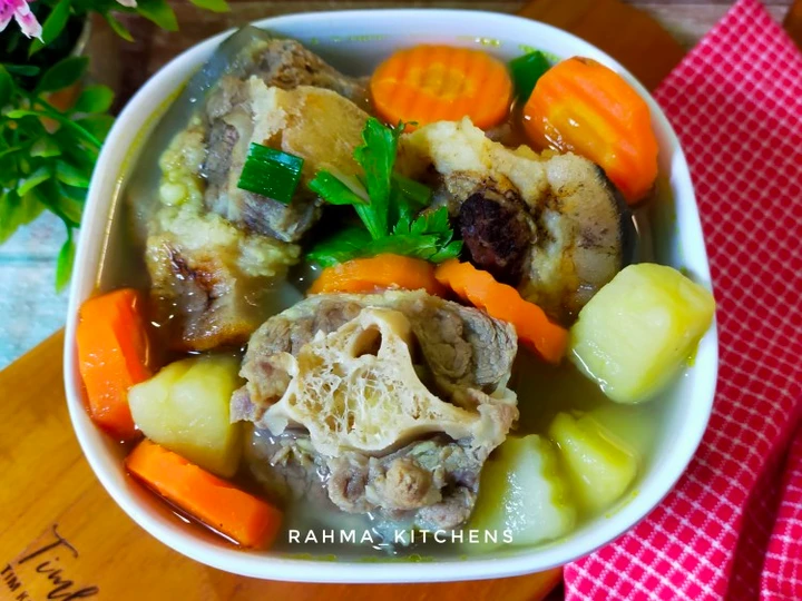 Cara Mudah Menyiapkan Resep SOP BUNTUT dengan Kulitnya yang Bikin Ngiler