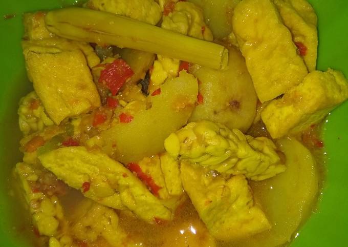 Resep Masak kuning KTT (Kentang tahu tempe) no santan, Lezat Sekali