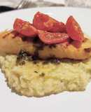 Trancio di salmone au beurre blanc su purè di cavolfiore