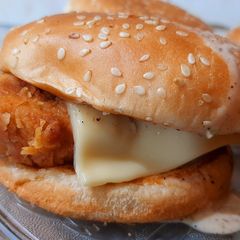 A picture of Chicken Fillet Burgers🤙😍❤.