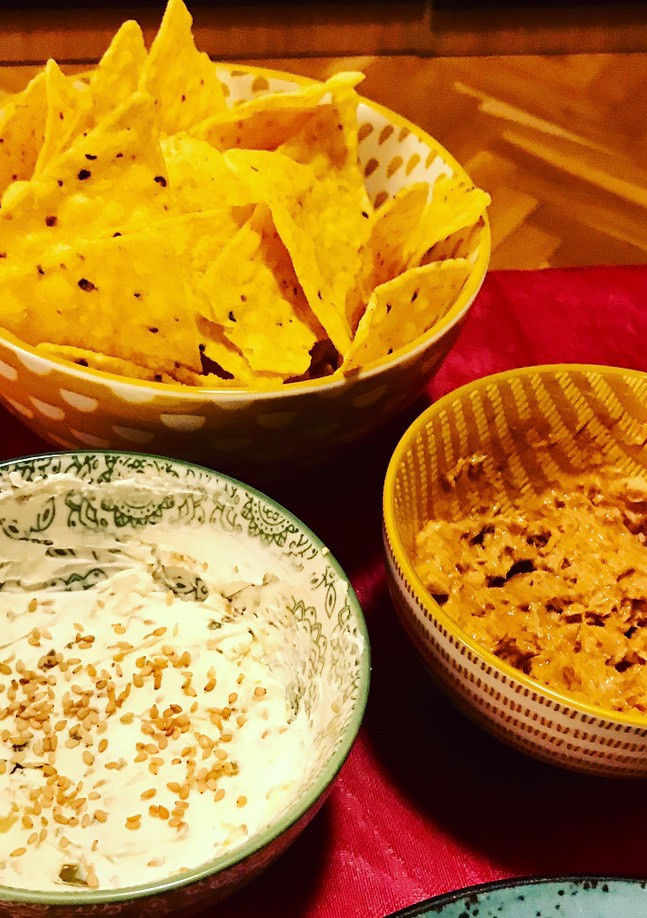 Una foto de Botanas de atún diabla y de queso con jalapeños