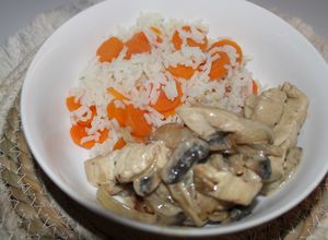 Une photo de Sauté de dinde aux champignons & moutarde