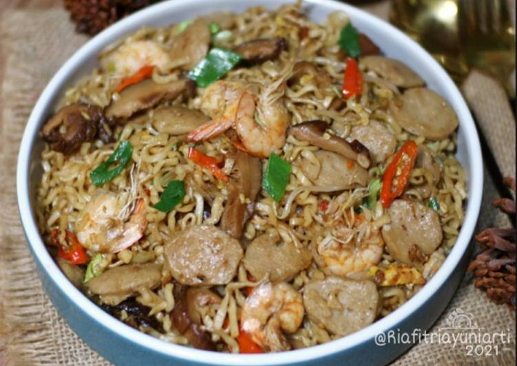 Cara Gampang Membuat Mi goreng pedas spesial Anti Gagal