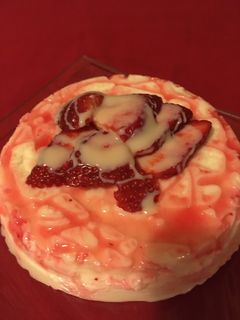 Una foto de Panna Cotta con fresas
