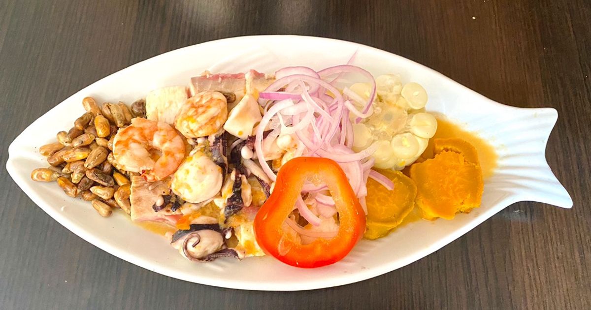 Ceviche de toyo a la plancha con mariscos