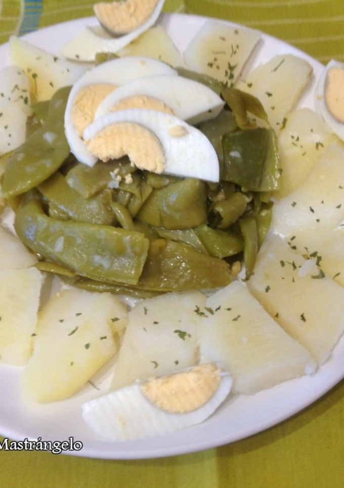 Una foto de Ensalada de judías con patata