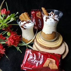 A picture of Candi Parfait.
