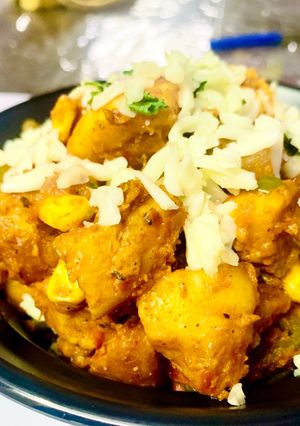A picture of Cheesy Bun Masala.