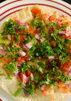 A picture of Masala papad.