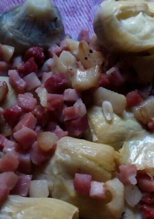 Una foto de Alcachofas salteadas con jamón