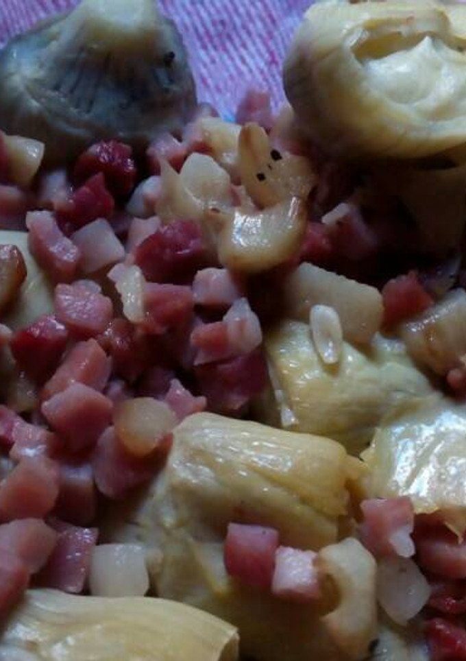 Una foto de Alcachofas salteadas con jamón