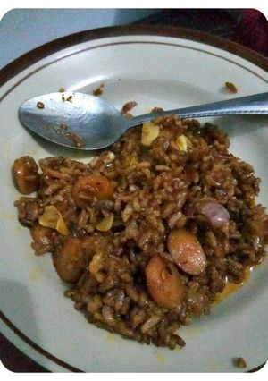 Foto resep Nasi merah goreng pedas (dengan bahan seadanya)