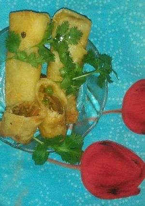 A picture of Spring rolls.