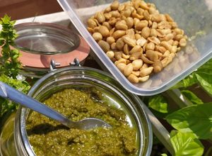 Foto di Pesto di arachidi e basilico