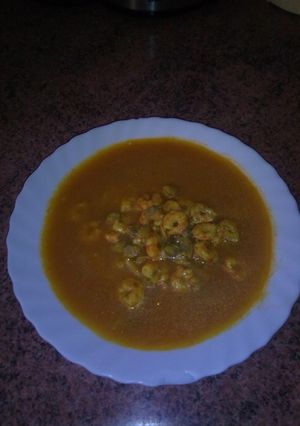 Una foto de Fideos guisados con almejas y gambas