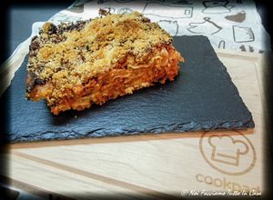Foto di Lasagne di pane carasau con ragù di pollo e crescenza di capra