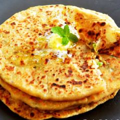 A picture of Aloo Paratha.