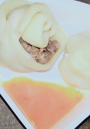 A picture of Rose style chinese mince dumpling.