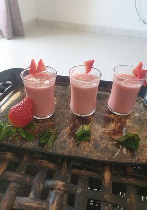 स्ट्रॉबेरी जूस (strawberry juice recipe in Hindi) रेसिपी मुख्य फोटो