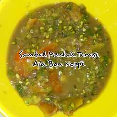 A picture of Sambal mentah terasi.