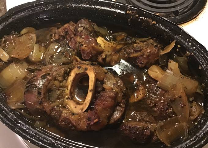 Recipe of Ultimate Fall off the bone Herb and red wine Beef Shanks for Lunch Recipe