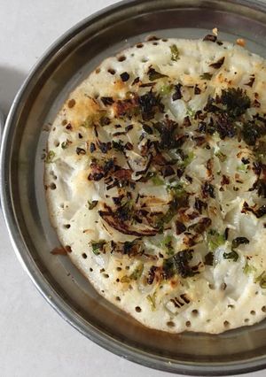 ઓનિયન ઉત્તપમ (Onion Uttapam Recipe In Gujarati) રેસીપી મુખ્ય ફોટો