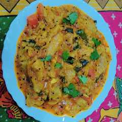 Sindhi Seyal Phulka (Leftover roti in garlic tomato curry)-レシピのメイン写真