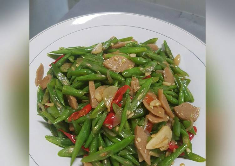 Langkah Mudah untuk Membuat Tumis buncis baso, Enak Banget