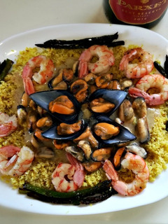 Una foto de Cuscus de coliflor con mejillones en salsa