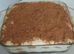 Una foto de Tiramisú sin huevo y sin horno sin azúcar