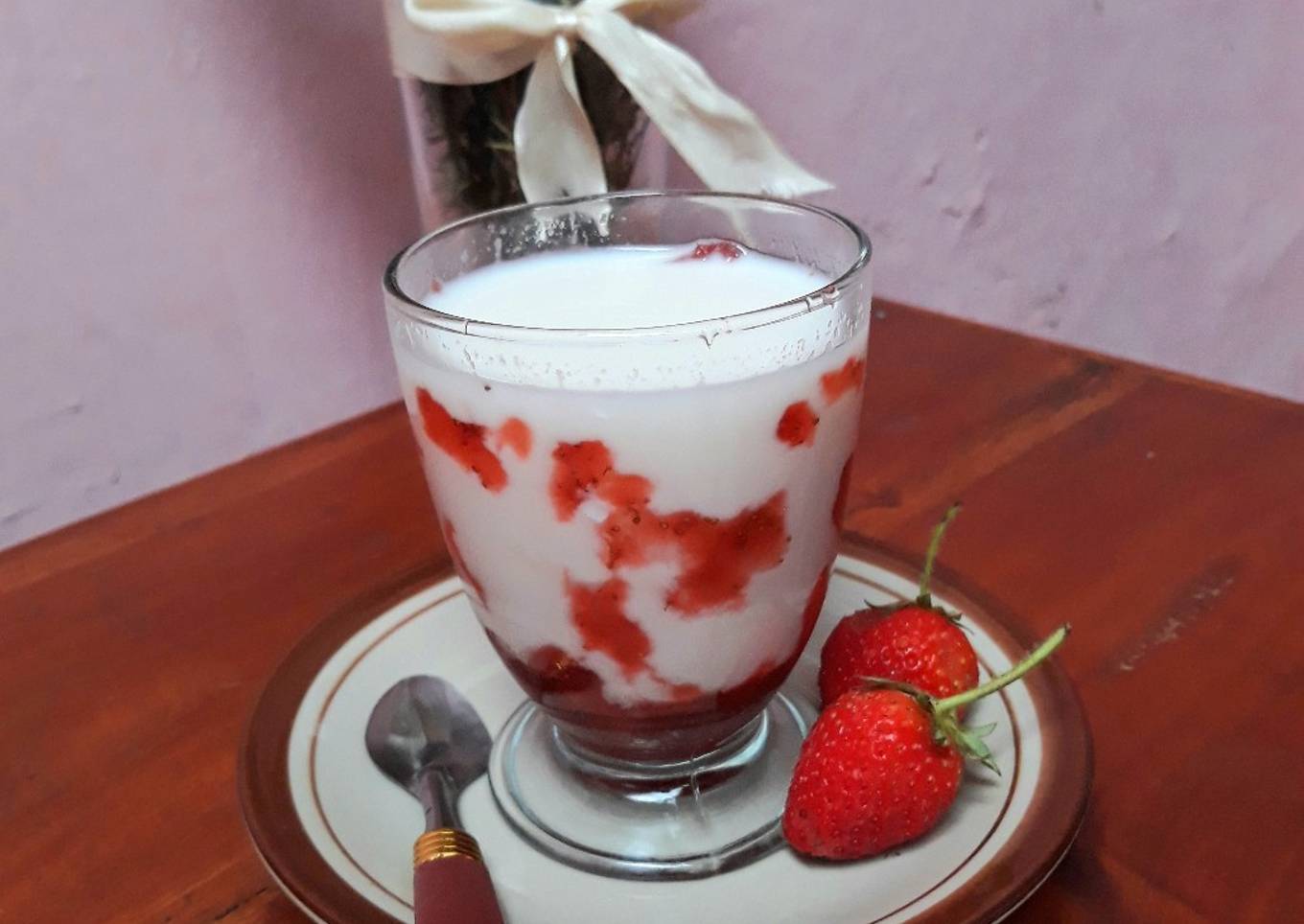 Korean Strawberry Milk