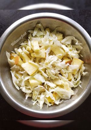 A picture of Cabbage and apple salad.